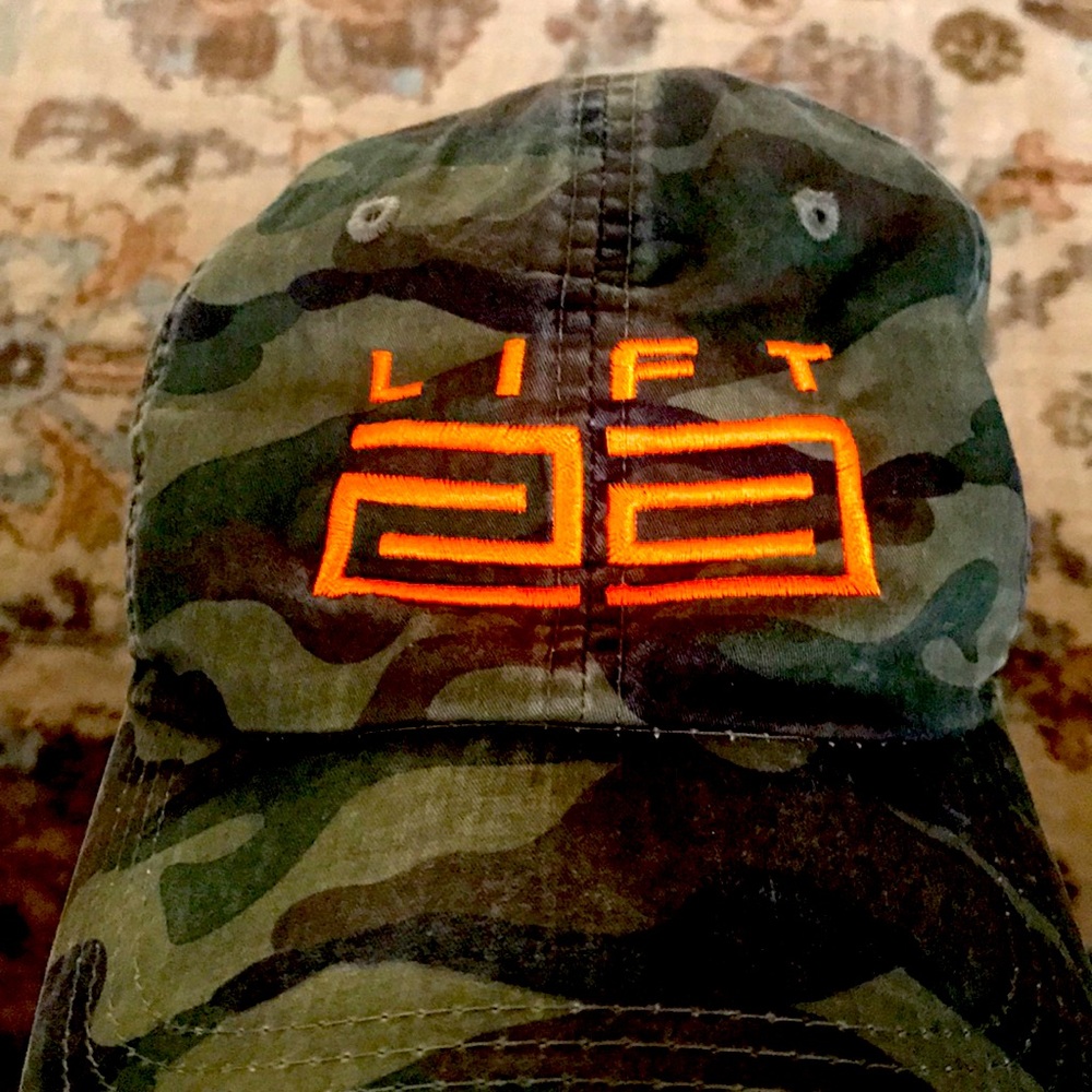 Classic Men’s Camo Hat